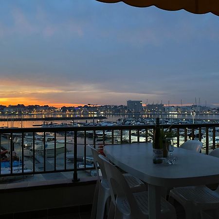 Precioso Apartamento En Primera Linea De Mar L' Escala Luaran gambar