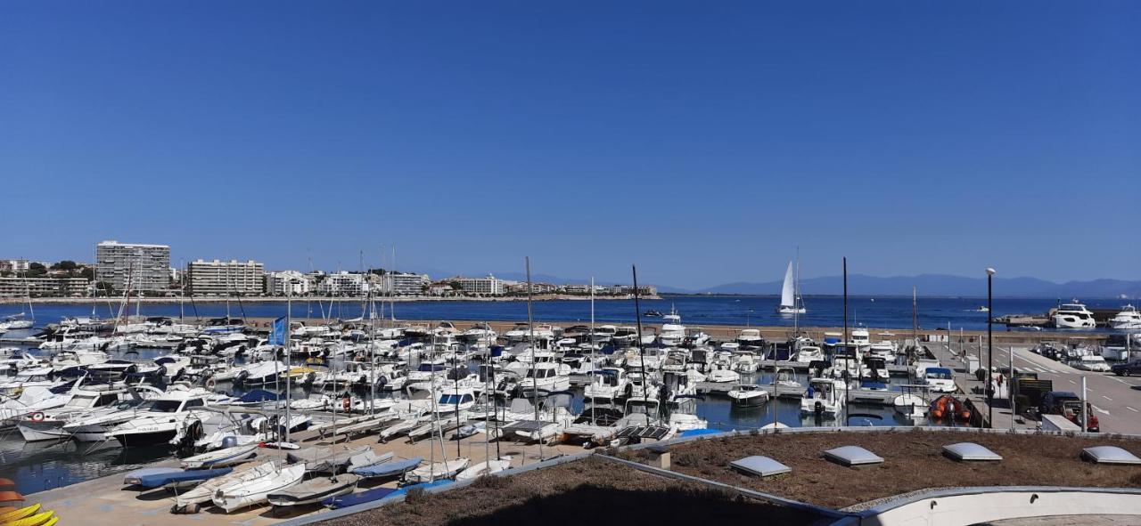Precioso Apartamento En Primera Linea De Mar L' Escala Luaran gambar