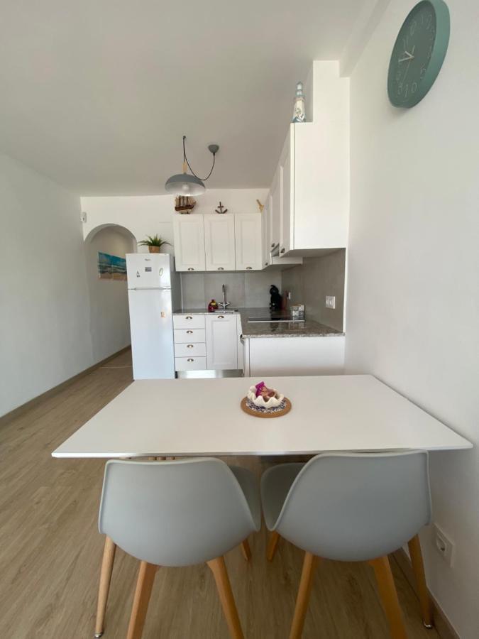 Precioso Apartamento En Primera Linea De Mar L' Escala Luaran gambar