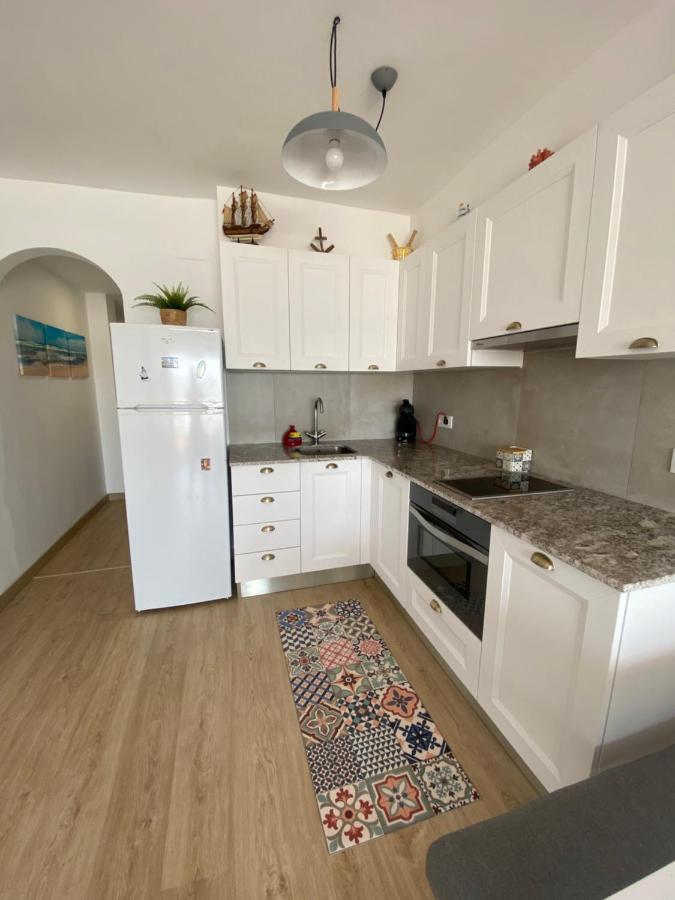 Precioso Apartamento En Primera Linea De Mar L' Escala Luaran gambar